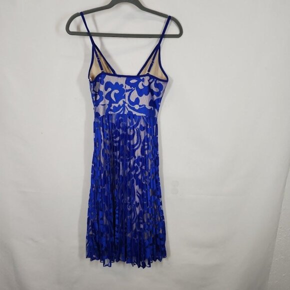 Shein V-neck Floral Lace‎ Dress in royal blue Size US 4 - Picture 3 of 6